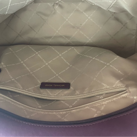 Michael Kors Purple Structured Tote with Gold Charm - Picture 4 of 8